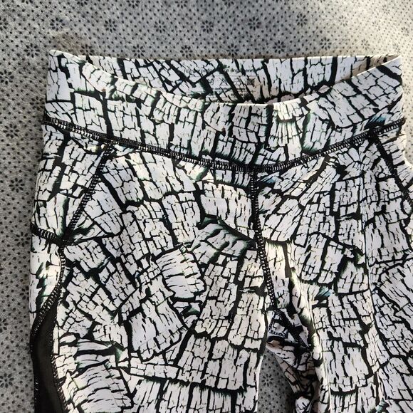 2 Pairs Girl's Size Exercise Leggings Size Small - Picture 4 of 16